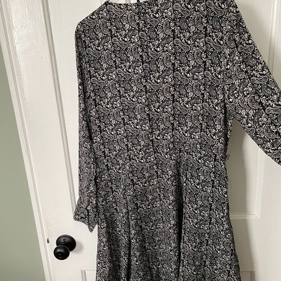NWT GAP - B&W Paisley Swing Shirtdress - Picture 3 of 4